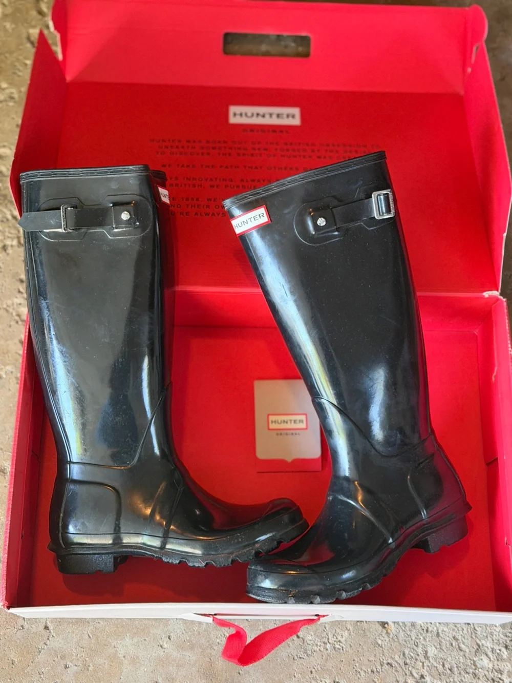 Hunter Glossy Black Tall Rain Boots with Red Logo Size 7